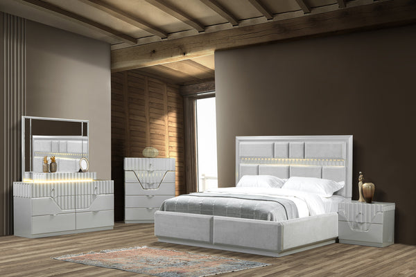 King Modern Style 5 Pc Bedroom Set Made with Wood