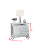Queen 5 Piece LED Bedroom set made with wood in Silver Color